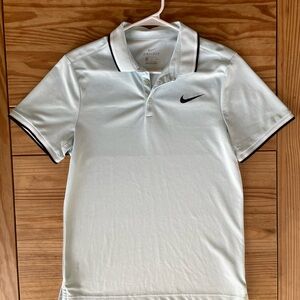 Nike dryfit sz small